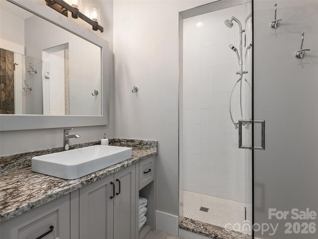 31 Wonderland Ridge Lane, Fairview, NC 28730