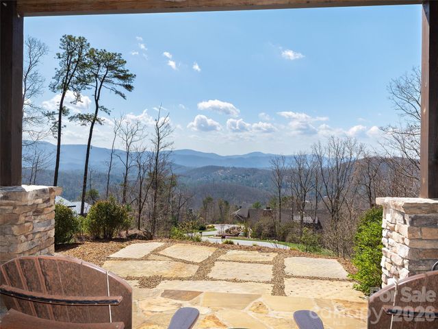 31 Wonderland Ridge Lane, Fairview, NC 28730