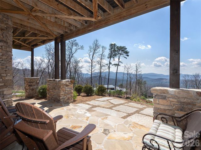 31 Wonderland Ridge Lane, Fairview, NC 28730