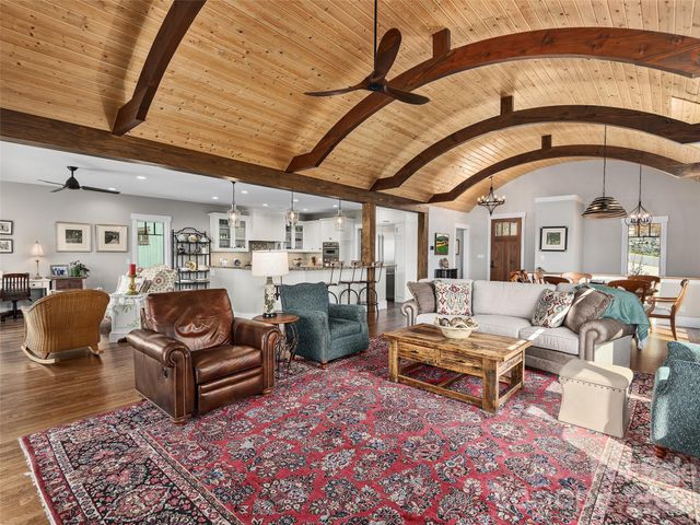31 Wonderland Ridge Lane, Fairview, NC 28730