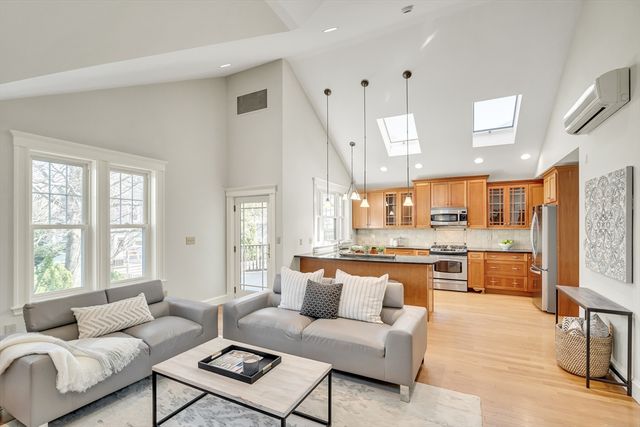 38 Jenness St, Quincy, MA 02169