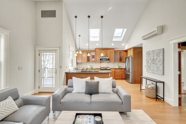 38 Jenness St, Quincy, MA 02169