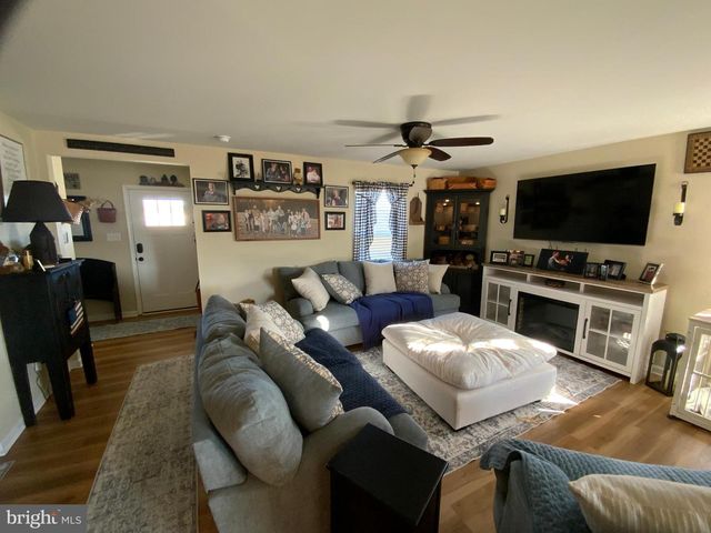 17854 MERIWETHER LEWIS ST, Ruther Glen, VA 22546