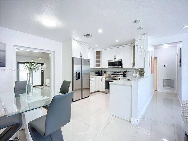 35 SW 63rd Ct, Miami, FL 33144