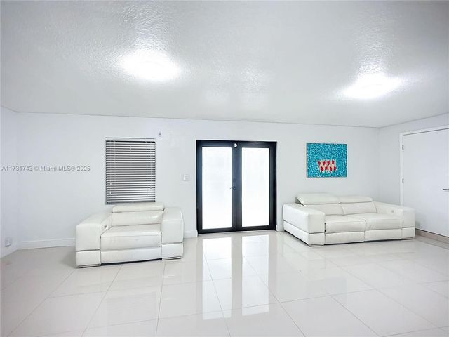 35 SW 63rd Ct, Miami, FL 33144