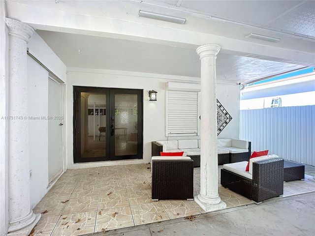 35 SW 63rd Ct, Miami, FL 33144