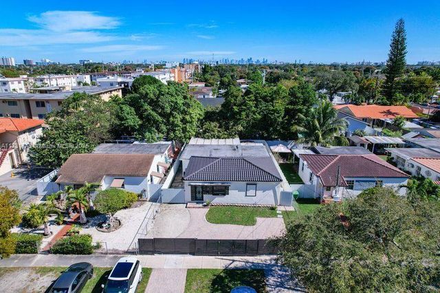 35 SW 63rd Ct, Miami, FL 33144