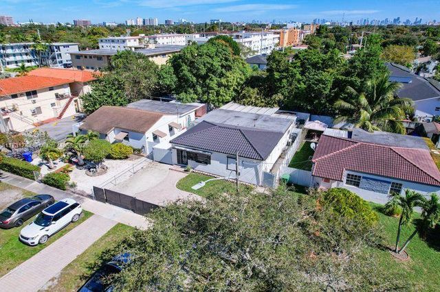 35 SW 63rd Ct, Miami, FL 33144