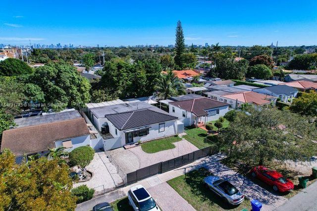 35 SW 63rd Ct, Miami, FL 33144