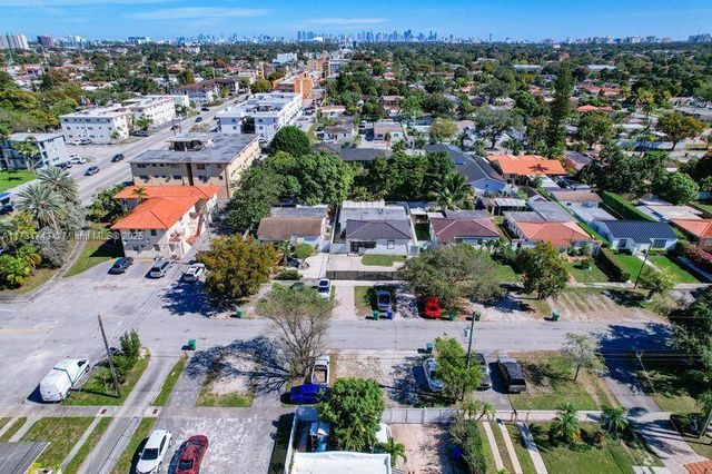 35 SW 63rd Ct, Miami, FL 33144