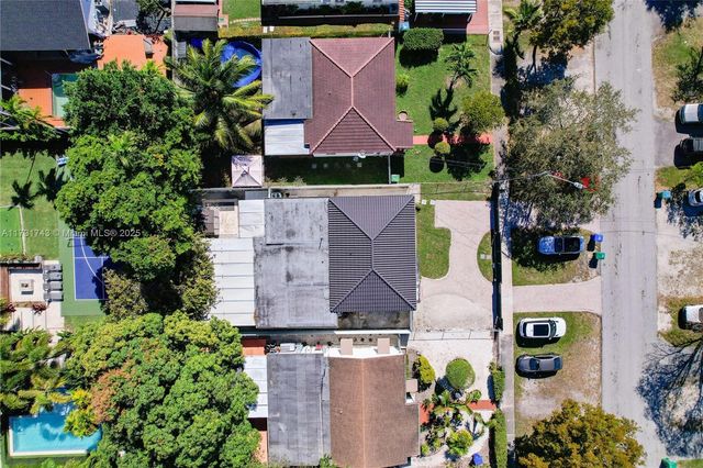 35 SW 63rd Ct, Miami, FL 33144