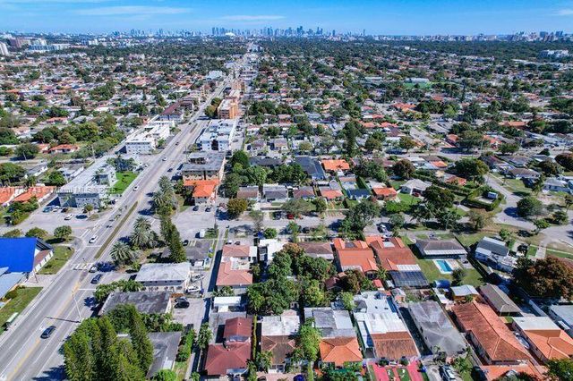 35 SW 63rd Ct, Miami, FL 33144