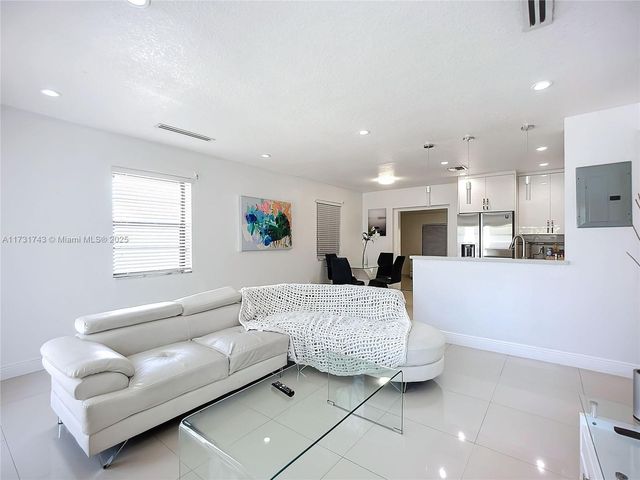 35 SW 63rd Ct, Miami, FL 33144