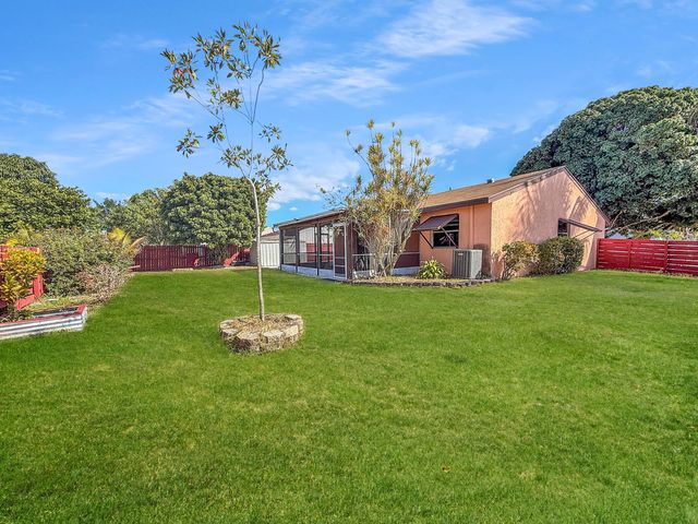 4387 Appian Way, Greenacres, FL 33463