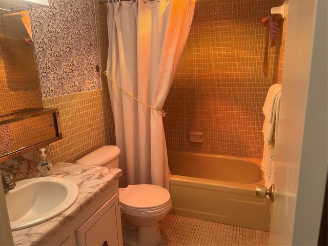 1425 Atlantic Shores Boulevard 601, Hallandale Beach, FL 33009