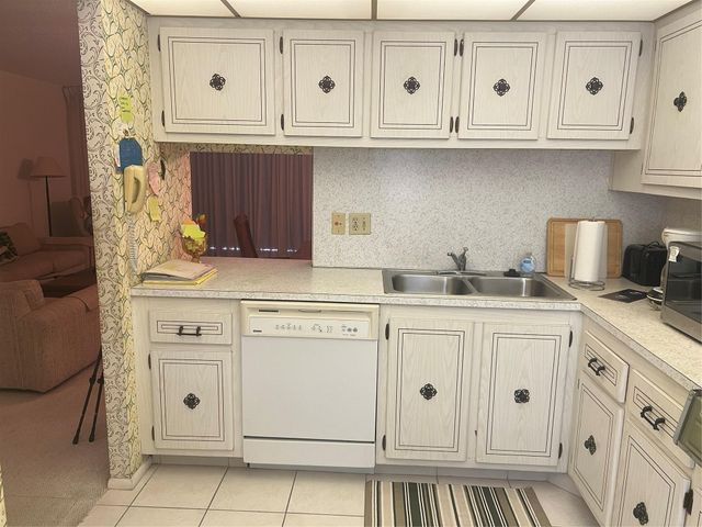 1425 Atlantic Shores Boulevard 601, Hallandale Beach, FL 33009