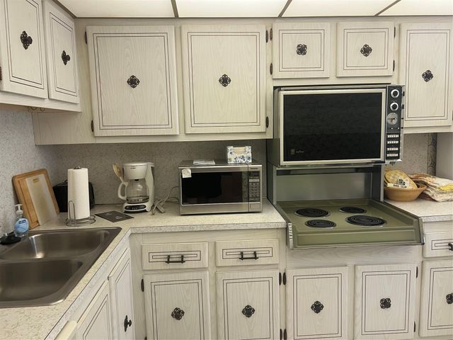 1425 Atlantic Shores Boulevard 601, Hallandale Beach, FL 33009