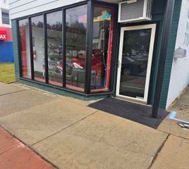 26323 Gratiot Avenue, Roseville, MI 48066