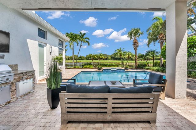 131 Porto Vecchio Way, Palm Beach Gardens, FL 33418
