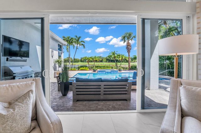 131 Porto Vecchio Way, Palm Beach Gardens, FL 33418