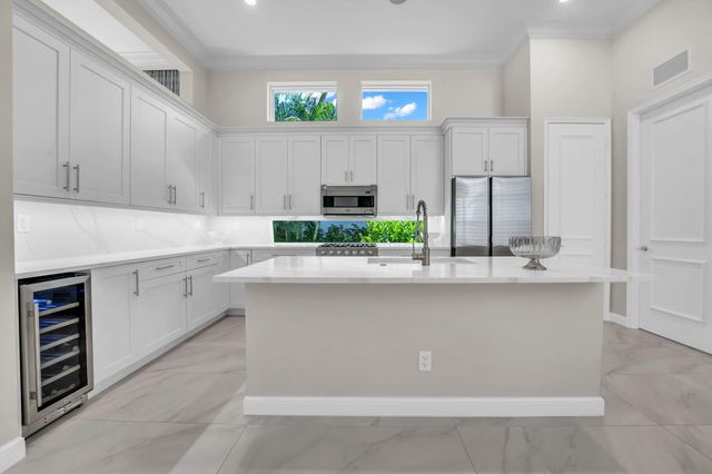 131 Porto Vecchio Way, Palm Beach Gardens, FL 33418