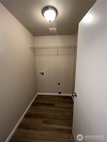 767 Oakhurst Drive, Pacific, WA 98047