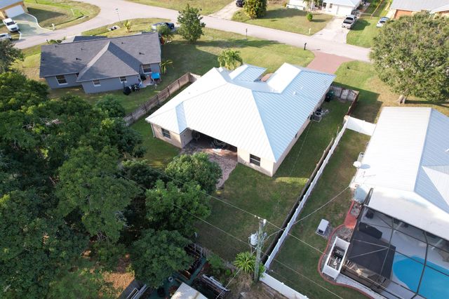 232 SE Verada Avenue, Port St Lucie, FL 34983