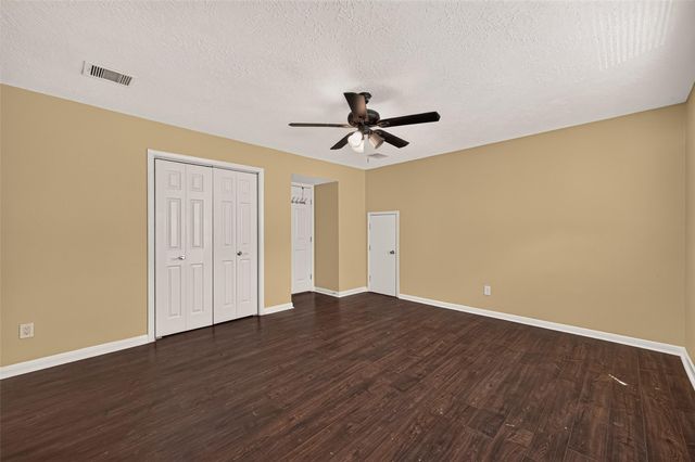 12818 Huntington Field Drive, Houston, TX 77099