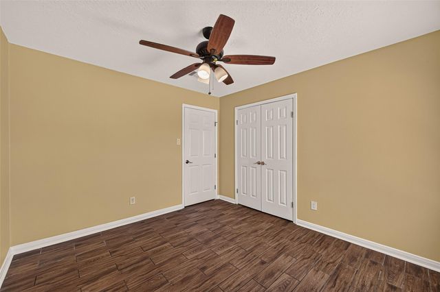 12818 Huntington Field Drive, Houston, TX 77099