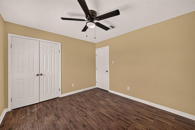 12818 Huntington Field Drive, Houston, TX 77099