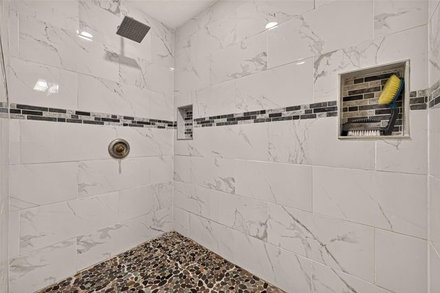 12818 Huntington Field Drive, Houston, TX 77099