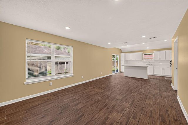 12818 Huntington Field Drive, Houston, TX 77099