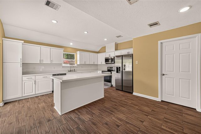12818 Huntington Field Drive, Houston, TX 77099