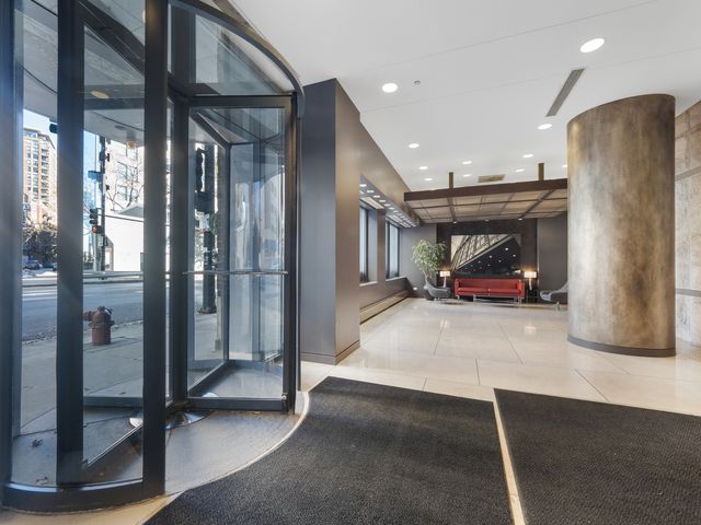 600 N Kingsbury Street 906, Chicago, IL 60654