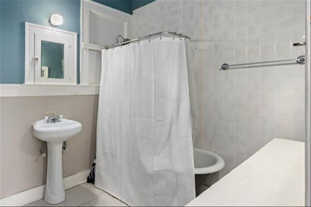 1902 Church St 6, Galveston, TX 77550
