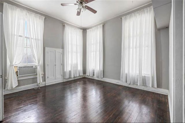 1902 Church St 6, Galveston, TX 77550
