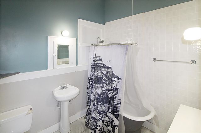 1902 Church St 6, Galveston, TX 77550