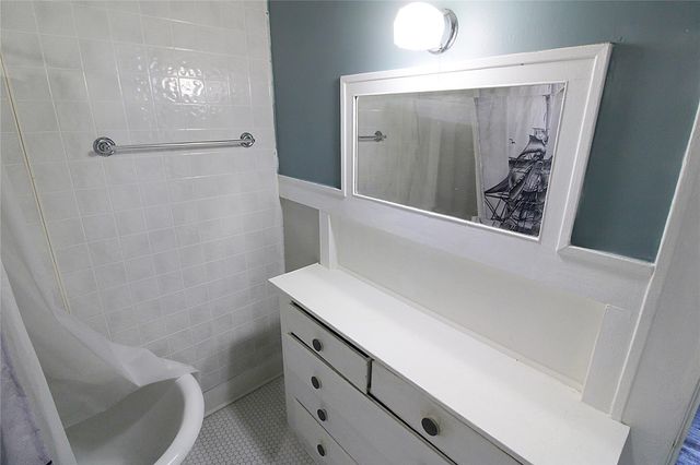 1902 Church St 6, Galveston, TX 77550