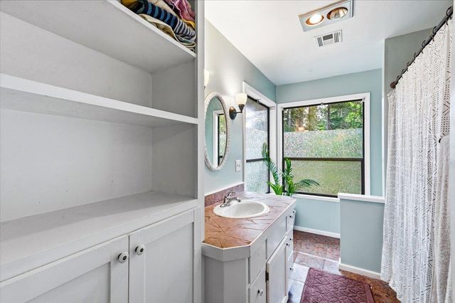 12669 Greenfields Way, Grass Valley, CA 95945