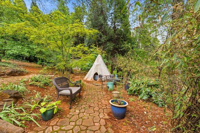 12669 Greenfields Way, Grass Valley, CA 95945