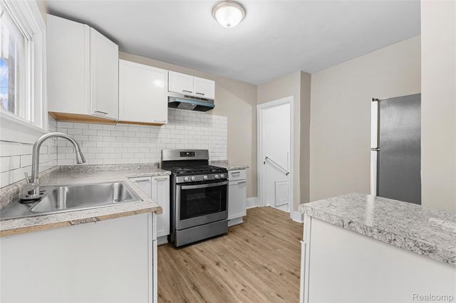 14856 Santa Rosa Drive, Detroit, MI 48238