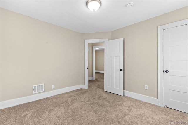 14856 Santa Rosa Drive, Detroit, MI 48238