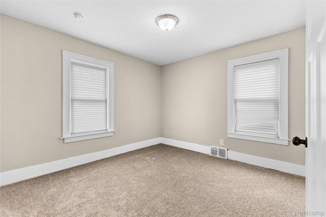 14856 Santa Rosa Drive, Detroit, MI 48238