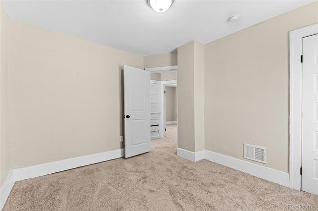 14856 Santa Rosa Drive, Detroit, MI 48238