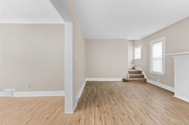 14856 Santa Rosa Drive, Detroit, MI 48238