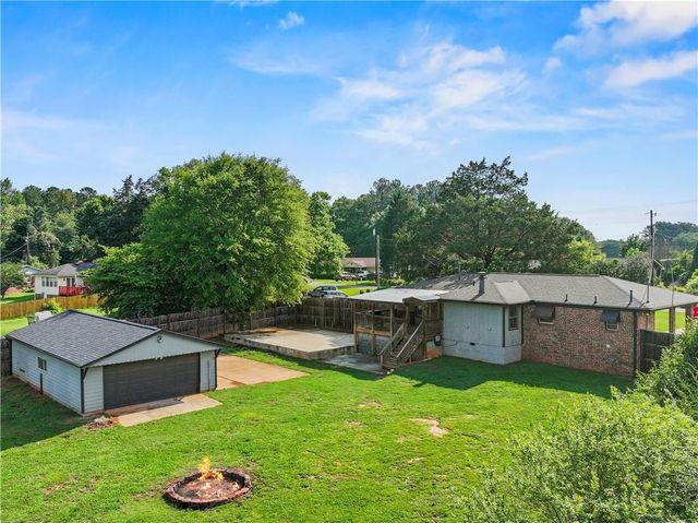 617 Lakeview Drive, Monroe, GA 30656