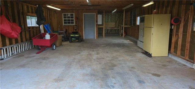 617 Lakeview Drive, Monroe, GA 30656