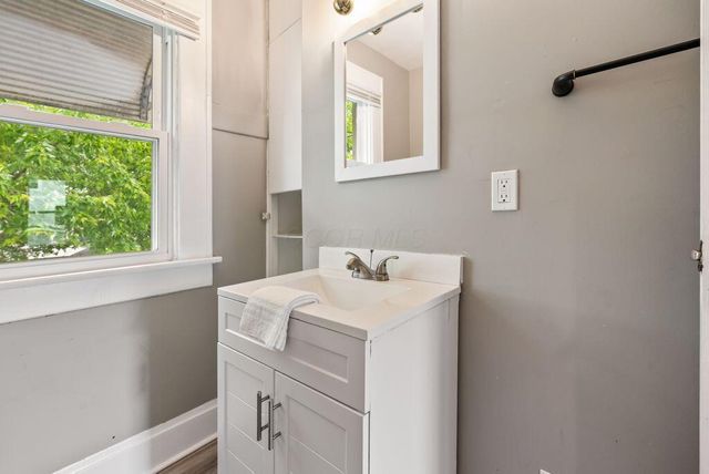 266 E Hinman Avenue, Columbus, OH 43207