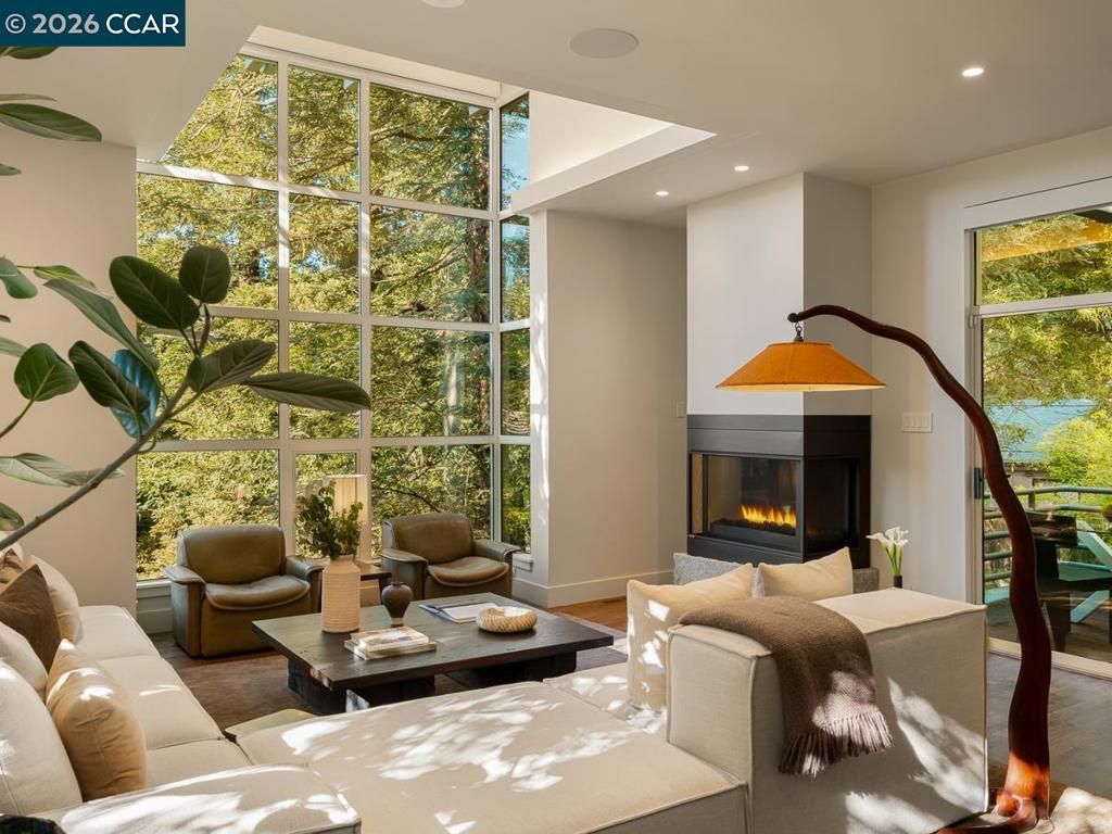 Image 1 of property listing at 6 Dorothy Pl, Berkeley, CA 94705