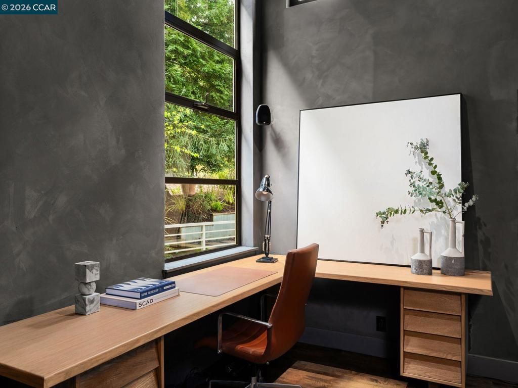 Image 15 of property listing at 6 Dorothy Pl, Berkeley, CA 94705